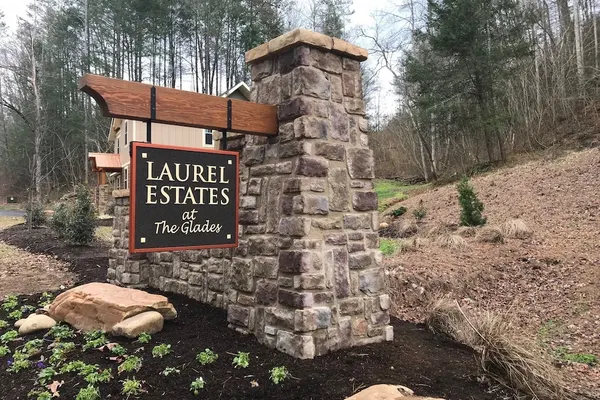 Photo 1 - Smoky Pines Chalet