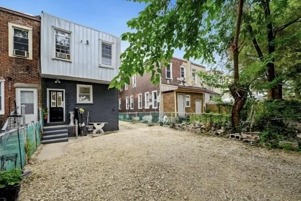 Photo 1 - Stylish 4 bedroom home near Philadelphia