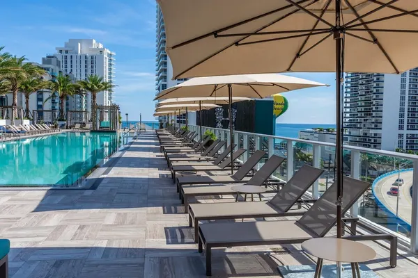 Photo 1 - Amazing Apartments at H Beach House
