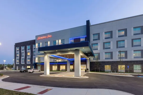 Photo 1 - Hampton Inn Kansas City Southeast, Mo