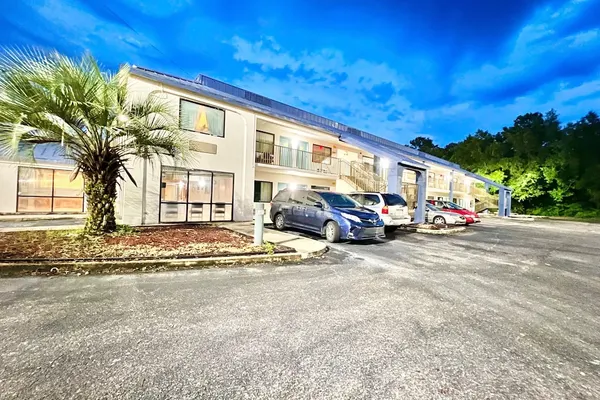 Photo 1 - Bayou Inn & Suites