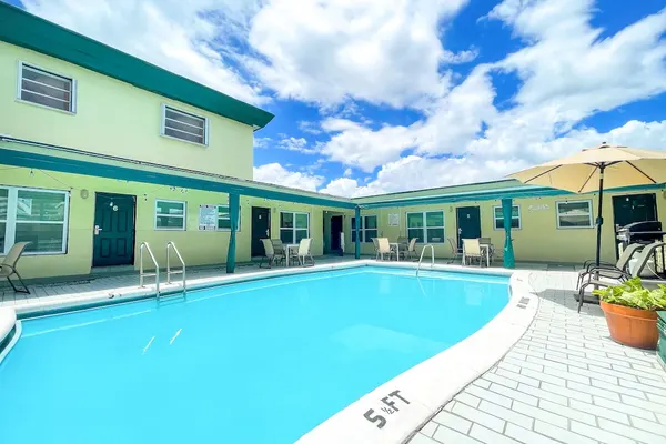 Photo 1 - The Clevelander