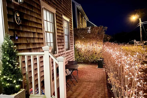 Photo 1 - Whaler's Inn