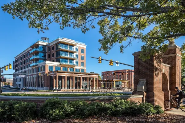 Photo 1 - Laurel Hotel and Spa