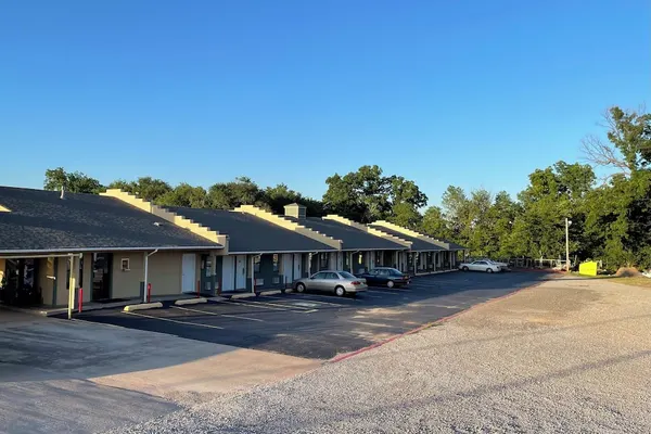 Photo 1 - Executive Inn of Purcell