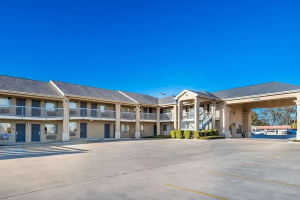 Photo 1 - Americas Best Value Inn New Braunfels San Antonio