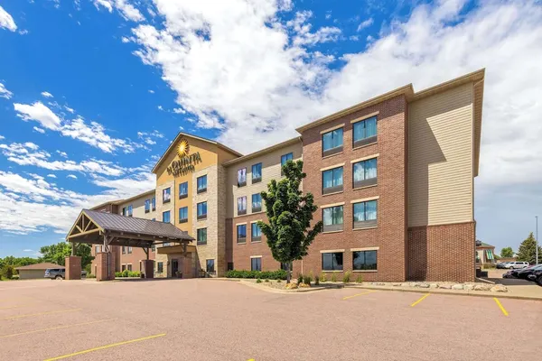 Photo 1 - La Quinta Inn & Suites by Wyndham Sioux Falls