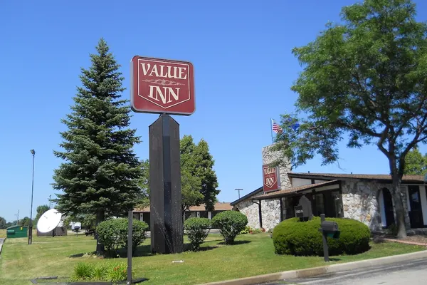 Photo 1 - Value Inn Milwaukee Airport South