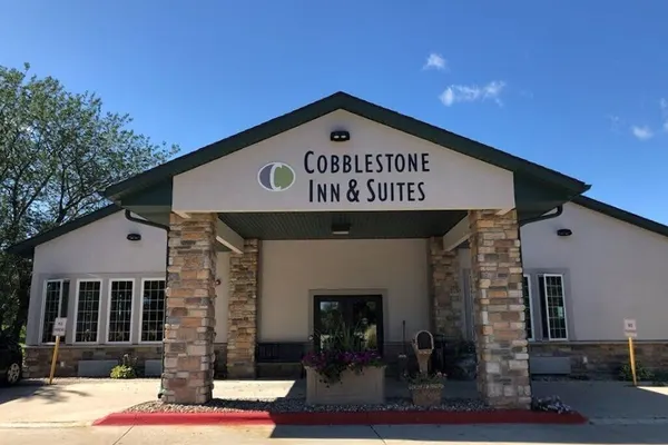 Photo 1 - Cobblestone Inn & Suites - Denison Majestic Hills