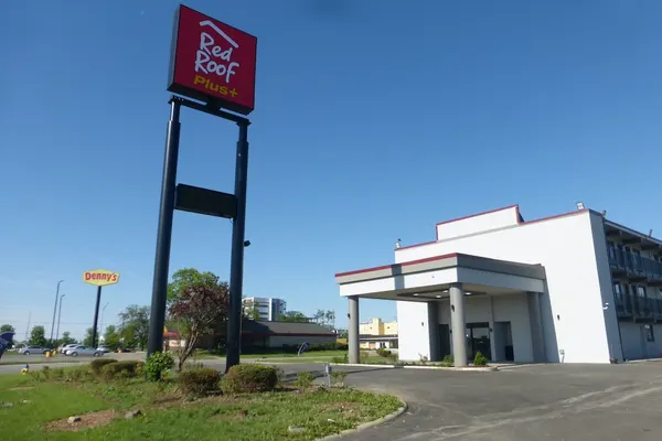 Photo 1 - Red Roof Inn Bourbonnais