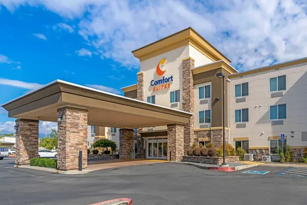 Photo 1 - Comfort Suites Redding - Shasta Lake