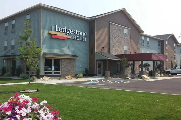 Photo 1 - Ledgestone Hotel Billings