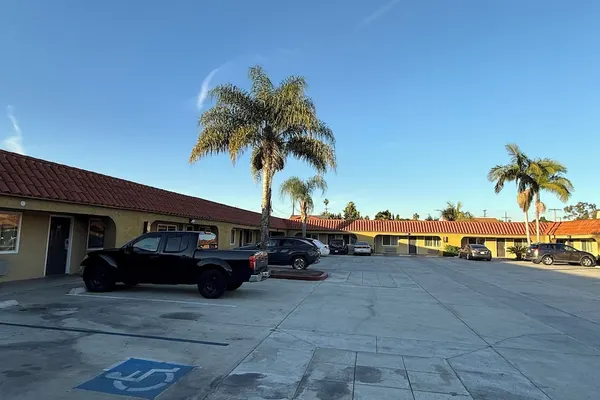 Photo 1 - Rocky Inn Motel