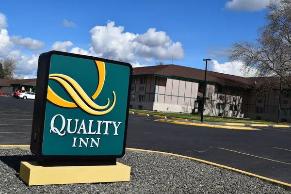 Photo 1 - Quality Inn Umatilla - Hermiston