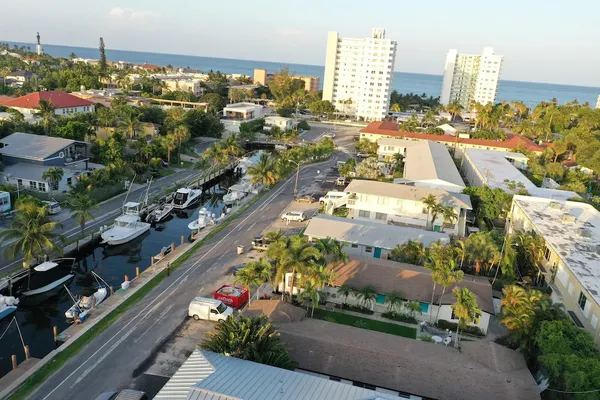Photo 1 - POMPANO BEACH DELIGHT RETREAT 5' BEACH
