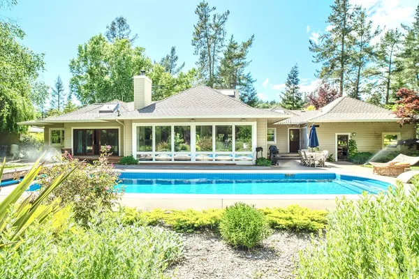 Photo 1 - Zegarra Estate