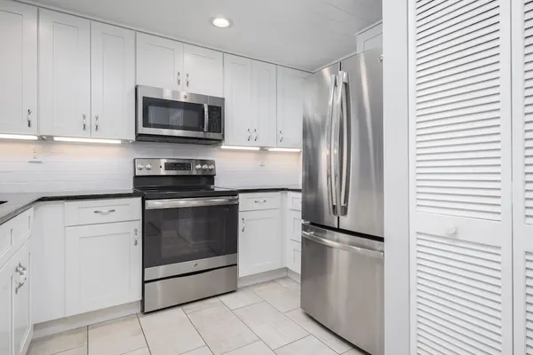 Photo 1 - Ocean Village Club P33