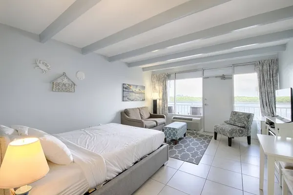 Photo 1 - 209 Little Harbor Inn