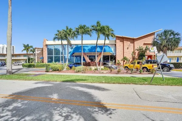 Photo 1 - Hallandale Getaway With Pool Near to the Beach