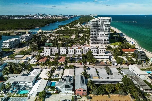 Photo 1 - Hollywood Beach Walk, a Vacation Home in Miami