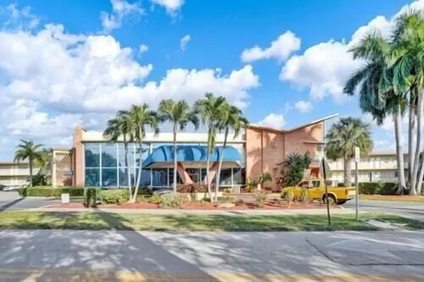 Photo 1 - Hallandale Beach Vacation Home Pool Miami
