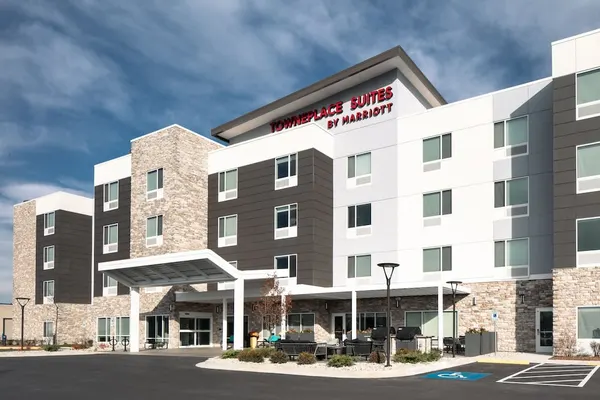 Photo 1 - TownePlace Suites by Marriott Oconomowoc