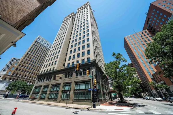 Photo 1 - Sandman Signature Fort Worth Downtown Hotel