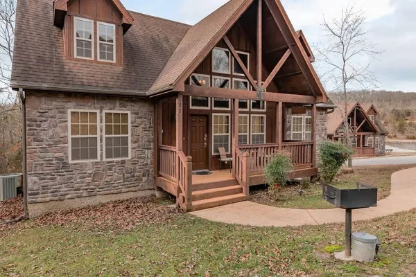 Photo 1 - Bear Hug - Cabin Comfort - Outdoor Pool - Walking Trails -family/group Fun!