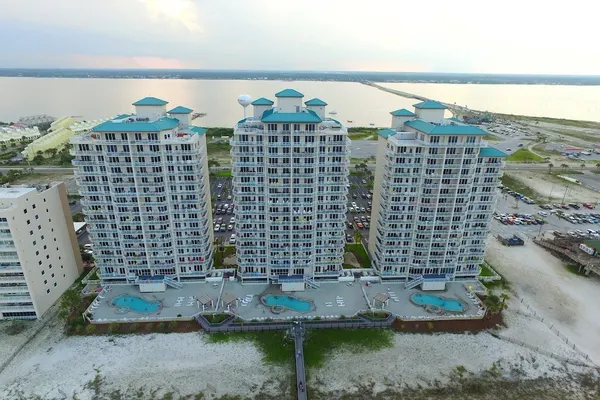 Photo 1 - Sea Esta 3 Bedroom Condo by RedAwning