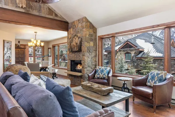 Photo 1 - Ghostriders 11 by Avantstay Top Floor Condo w/ Large Patio & Mountain Views!