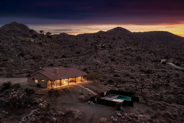 Photo 1 - Desert Stone by Avantstay Contemporary Desert Oasis With Pool & Hot Tub
