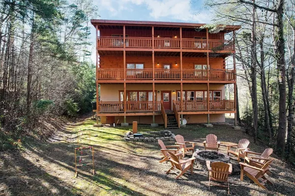 Photo 1 - Sycamore by Avantstay Spectacular Mountain Home w/ Indoor Pool, Hot Tub, Home Theatre & Fire Pit!