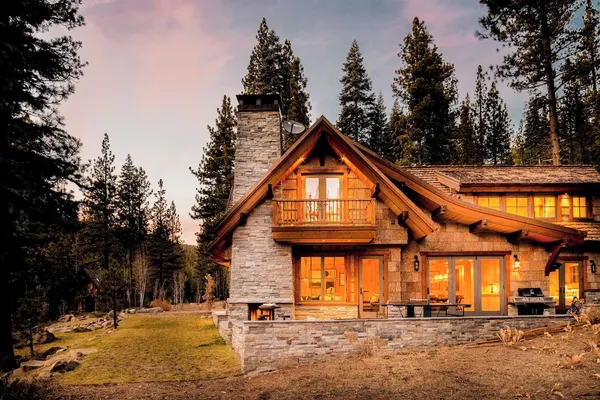 Photo 1 - Hunter by Avantstay Riverfront Cabin w/ Prvt Cottage 5mins From Palisades