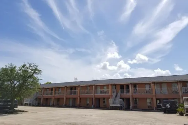 Photo 1 - Maxim III Motel