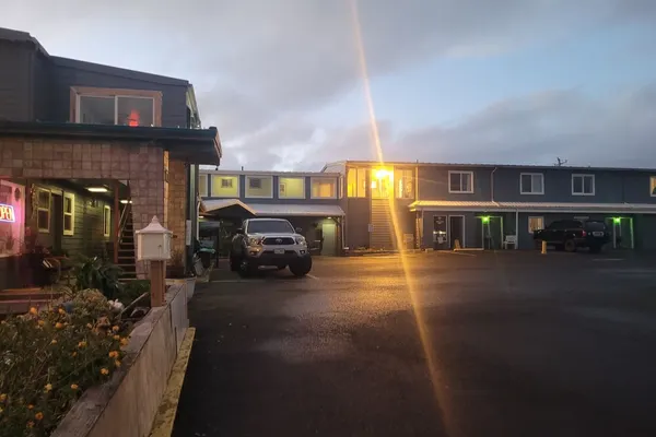 Photo 1 - Newport Bay Motel