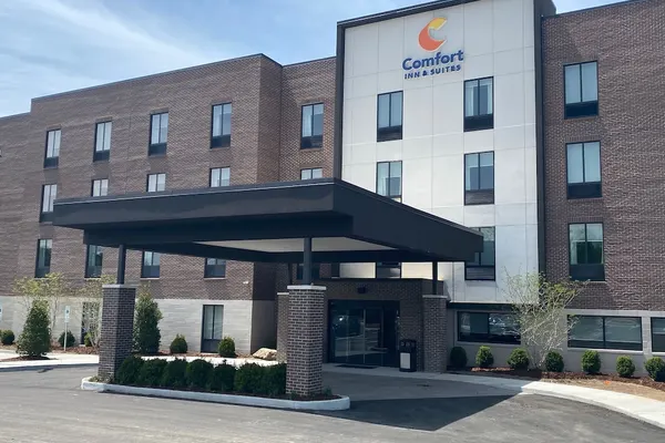 Photo 1 - Comfort Inn & Suites Gallatin - Nashville Metro