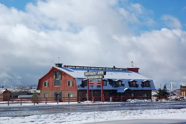 Photo 1 - Sonoita Inn