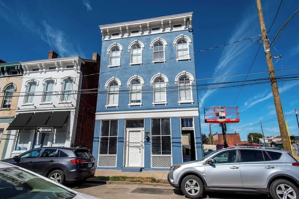 Photo 1 - Heart of Mainstrasse Apt 1