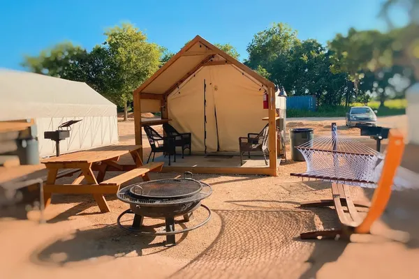 Photo 1 - Son's Rio Cibolo - Glamping Cabin E