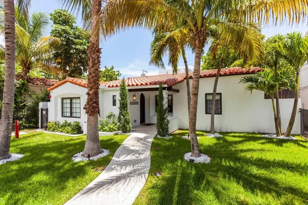 Photo 1 - Bars B&B South Beach Miami Boutique Hotel