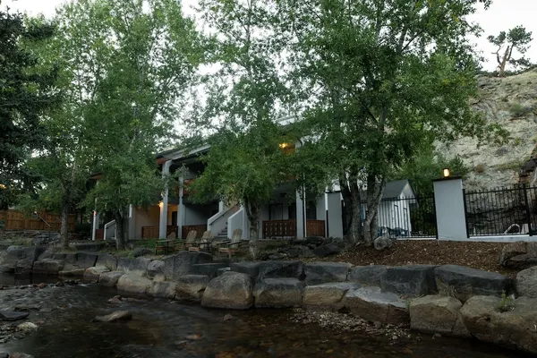 Photo 1 - Silver Moon Inn