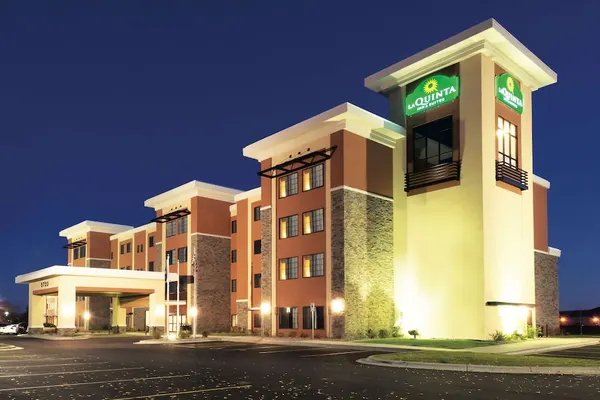 Photo 1 - La Quinta Inn & Suites by Wyndham Billings
