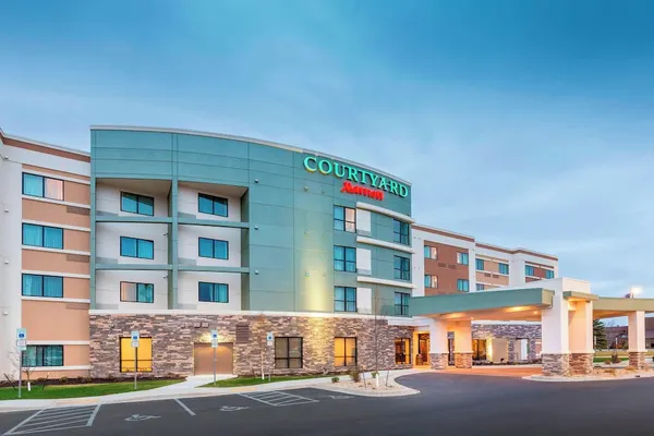 Photo 1 - Courtyard by Marriott Bismarck North