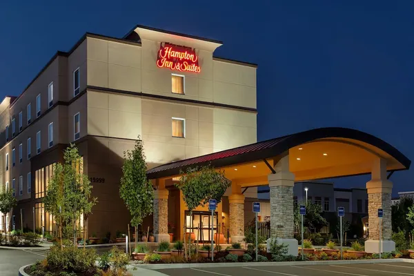 Photo 1 - Hampton Inn & Suites Portland/Hillsboro-Evergreen Park