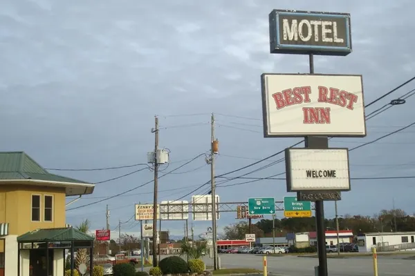 Photo 1 - Best Rest Inn