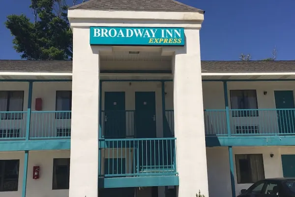 Photo 1 - Econo Lodge Biloxi Beach