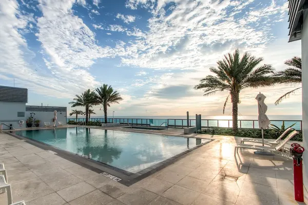 Photo 1 - Churchill Suites Monte Carlo Miami Beach