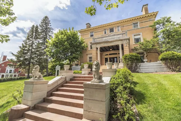 Photo 1 - Historic Cotton Mansion Duluth Boutique Hotel