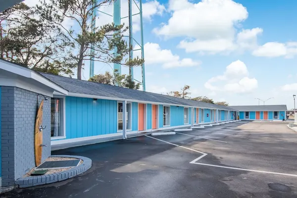 Photo 1 - Anchor Inn Motel