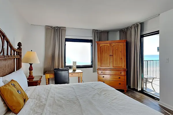 Photo 1 - Emerald Towers by Southern Vacation Rentals II